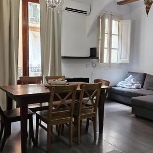 romantic-apartment-in-the-center-of-barcelona.topbarcelonahotels.com/